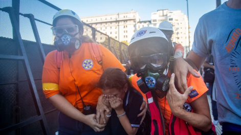 Piden indagatoria a policía acusado de tirar gas lacrimógeno a una niña en una marcha.&nbsp;