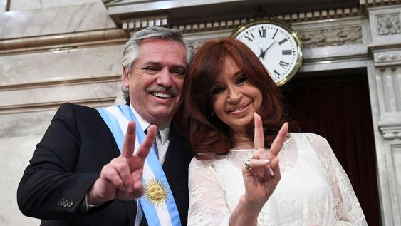 El fracaso de gestión de Alberto Fernández y la eficiencia para la impunidad de Cristina son el desafío bifronte, para decirlo en dialecto opositor. / Gentileza