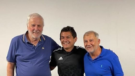 El Pulga Rodríguez firmó su vuelta a Colón y dio positivo de COVID-19.