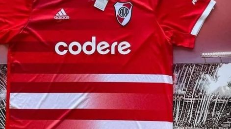 La nueva camiseta alternativa de Rive rPlate se filtró en las redes sociales. / Gentileza.