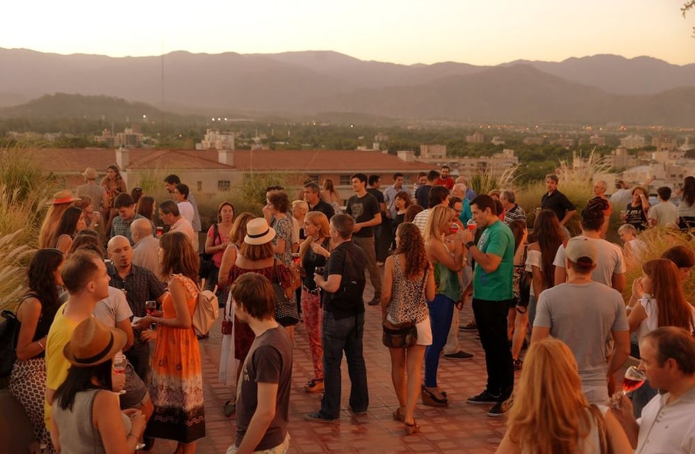 Música y Vino en las Alturas tuvo una nueva cita en la terraza de la Ciudad