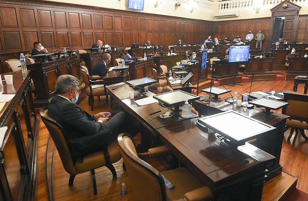 Aunque en el comienzo de año las sesiones fueron presenciales, en las últimas semanas sólo están los jefes de bloques. Foto: José Gutierrez / Los Andes