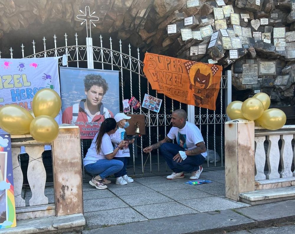 San Carlo Acutis: un niño que se curó de la misma enfermedad de la que murió el santo visitó la capilla