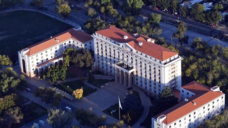 Los Andes | Desde el Consejo Económico, Ambiental y Social advierten que los empleados públicos mendocinos deberían tener una forma de progresar en su carrera laboral. / Archivo.