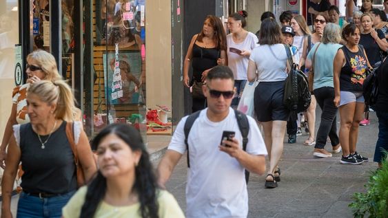 Los trabajadores debaten ingresos a través de las paritarias a partir de un piso mínimo que fija el Consejo del Salario.Foto: Archivo / Los Andes