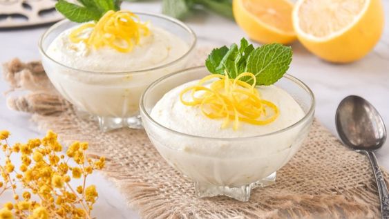 Este mousse se elabora con pocos ingredientes que realzan su sabor natural sin perder dulzura.