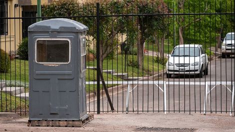 Los Andes | Aunque las sospechas suelen recaer en los servicios de seguridad privada, muchas veces quien aporta el dato de una casa vulnerable o un botín es conocido de las víctimas. Foto: Ignacio Blanco / Los Andes