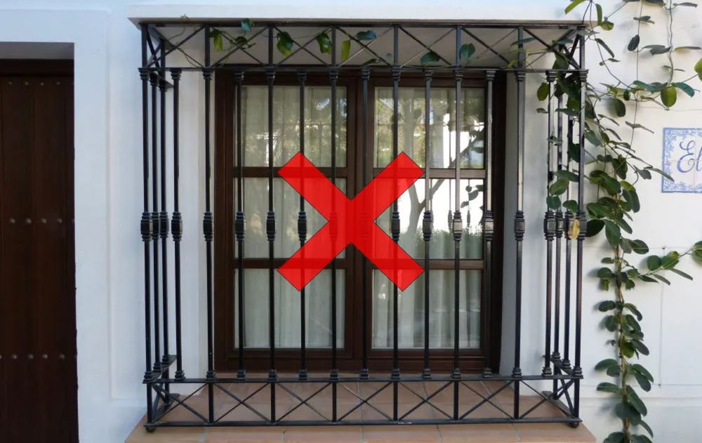 Su instalación es simple y se adaptan a cualquier medida, lo que proporcionan un estilo moderno a cualquier tipo de casa.