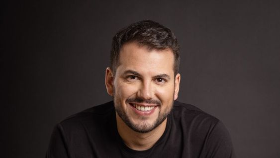 Lucas Mailland -emprendedor argentino, fundador de Fichap, finalista en el Entrepreneurship World Cup (EWC)- participó del ciclo Pilares sobre Cómo la Inteligencia Artificial impactará en el futuro del trabajo.