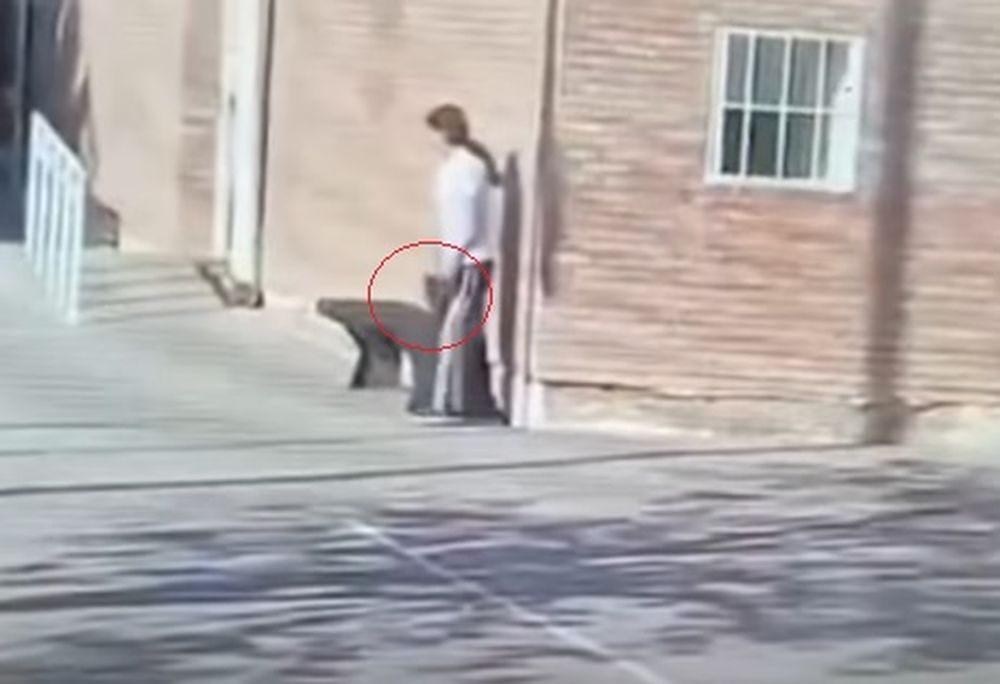 Una alumna se atrincheró en una escuela de La Paz con un arma de fuego.