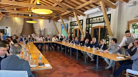 Encuentro de diálogo entre representantes del sector público y privado en Bosco Restaurante (Gentileza)
