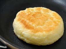 pan nube hecho en sarten en 5 minutos, ideal para el cafe con leche de la manana