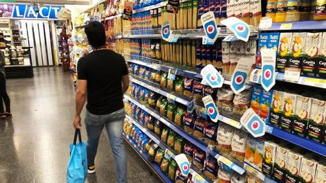 Los Andes | La cartelería del programa oficial empezó a mostrar más presencia en las góndolas de Buenos Aires en los últimos días dado que la cantidad de productos pasó de 670 a 1.432.