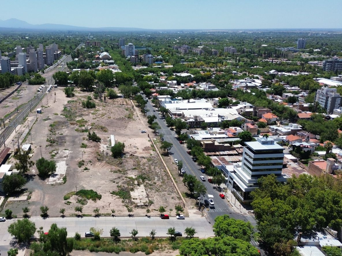 Ulpiano Suarez pide a la Nación acelerar la subasta de los terrenos para el desarrollo de Estación Mendoza