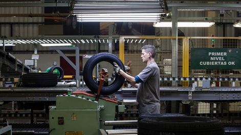 Los salarios privados le ganaron a la inflación en mayo pero aún no se recuperan en relación al 2023.
