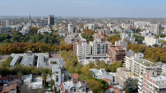 La Ciudad de Mendoza cuenta con 7.799 habitantes más que en el periodo 2010 y concentra 60.477 viviendas particculares. Foto: Orlando Pelichotti / Los Andes
