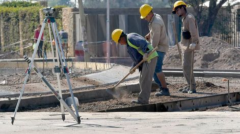 Los Andes | Dos programas para financiar obras los municipios. Una es para desarrollar inversiones y la otra para necesidades de infraestructura municipal como asfaltos o espacios verdes. Foto: Orlando Pelichotti / Los Andes
