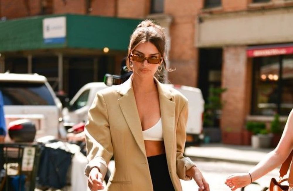 Vuelven los pantalones capri este 2024 y así se usarán en las calles.