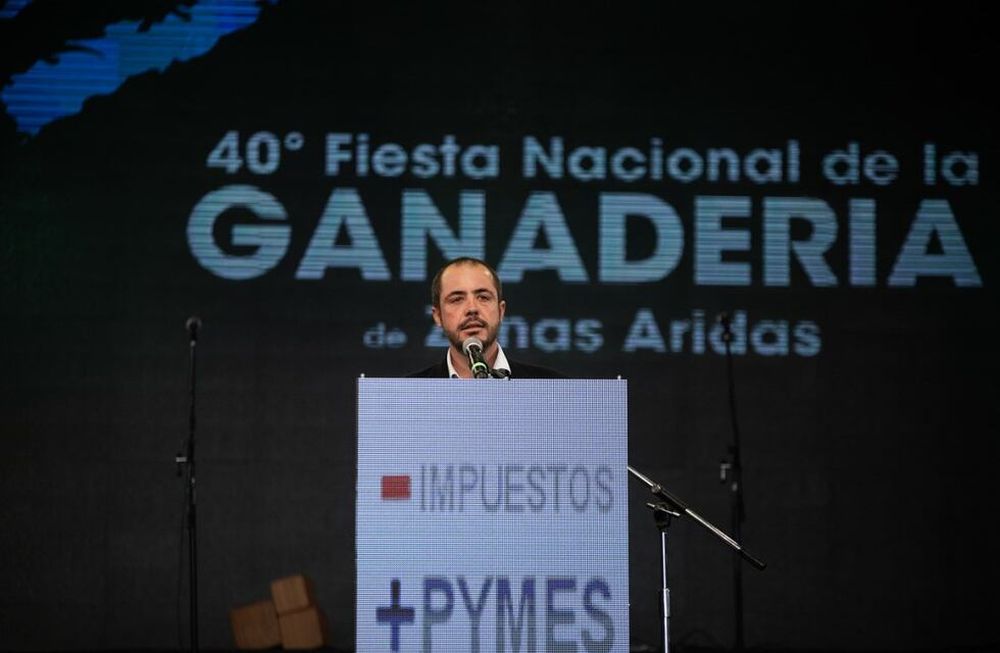 Andrés Vavrik en el discurso del almuerzo de la Fiesta de la Ganadería.