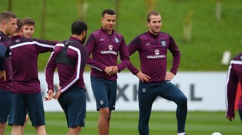 Inglaterra no quiere sorpresas en el debut