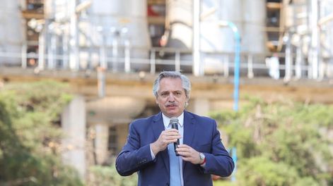 Los Andes | El Presidente participó del anuncio de inversiones en la Refinería licenciataria de Shell, acompañado por el gobernador bonaerense Axel Kicillof -Presidencia