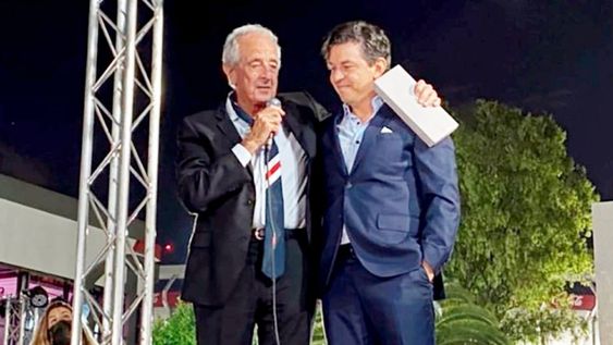 DOnofrio pagó 14 millones de pesos por la corbata de Gallardo en honor a Labruna. / Gentileza.