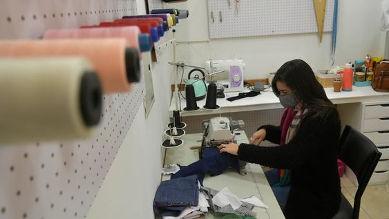 El consumidor va a evitar los grandes desplazamientos y el factor trabajo va a estar mucho más cercano al hogar y el negocio de la logística se va a intensificar.Foto: Orlando Pelichotti / Los Andes