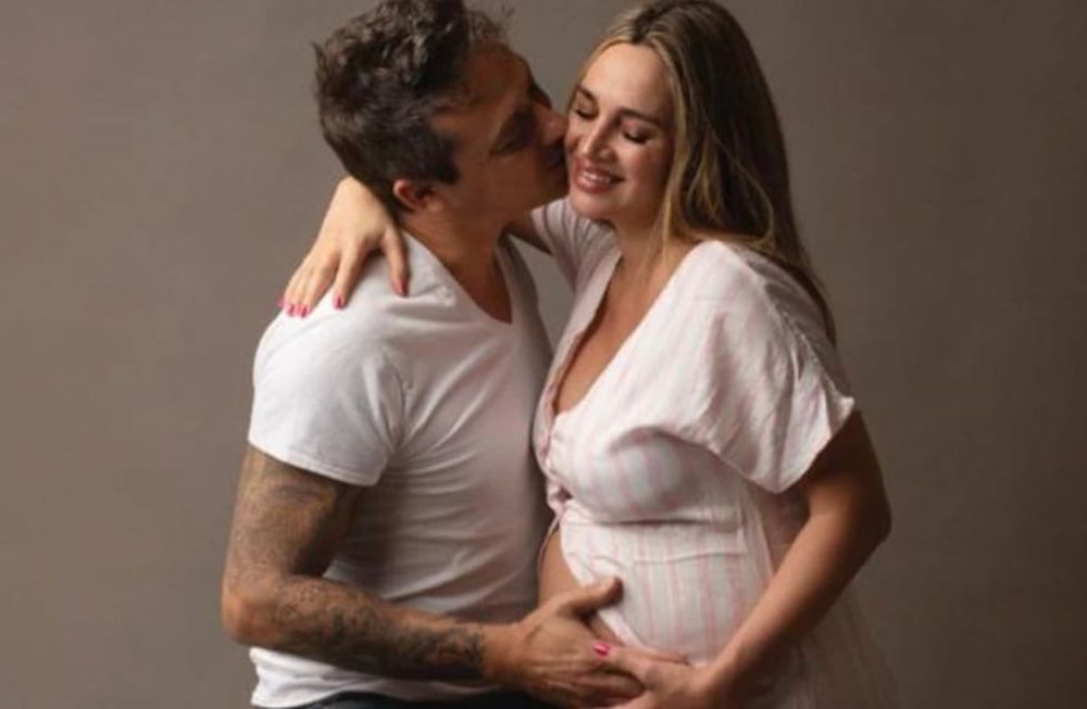 La pareja recibió a su primer hijo.